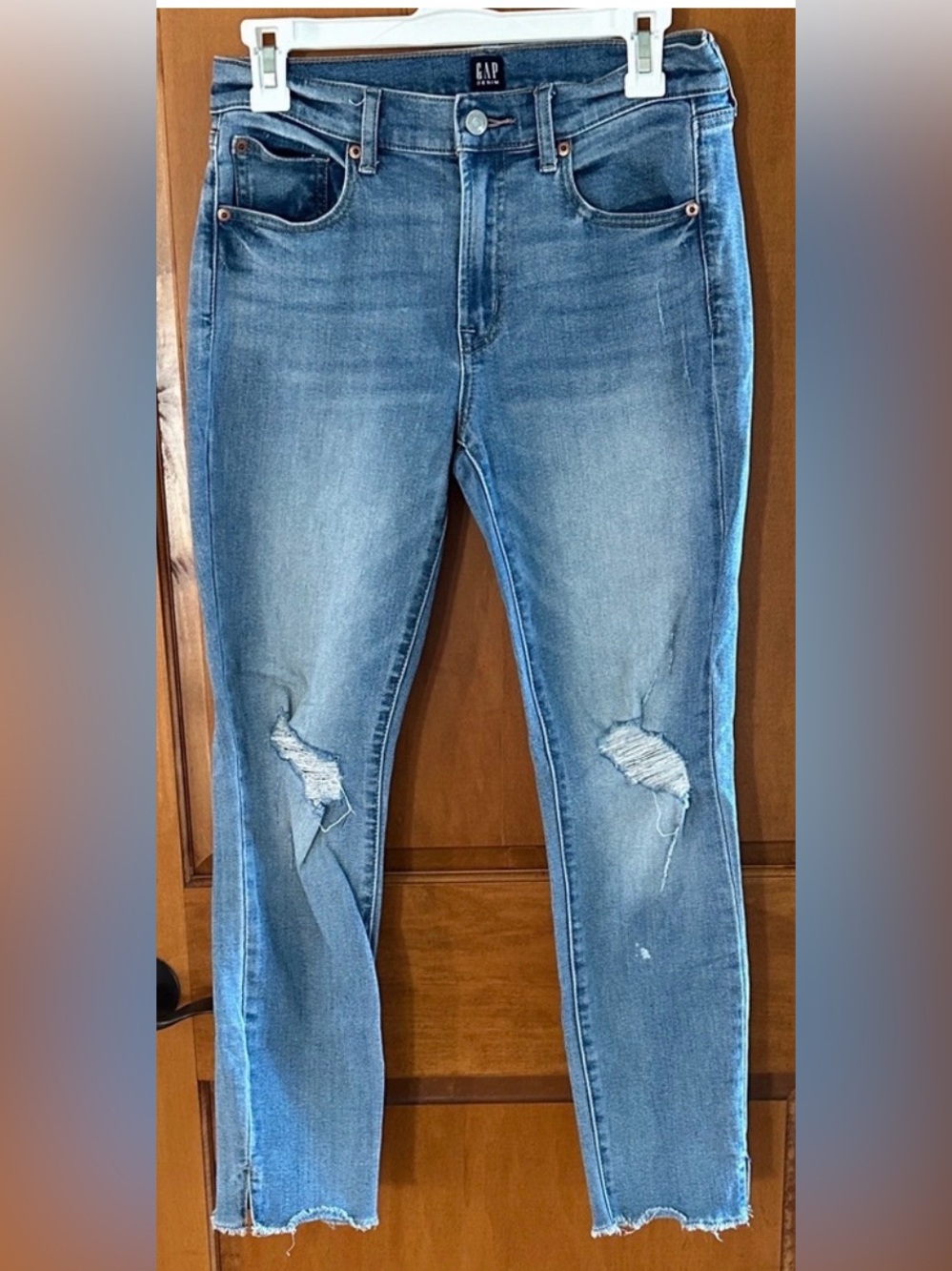 GAP Denim True Skinny Distressed Raw Hem Jeans 4/27